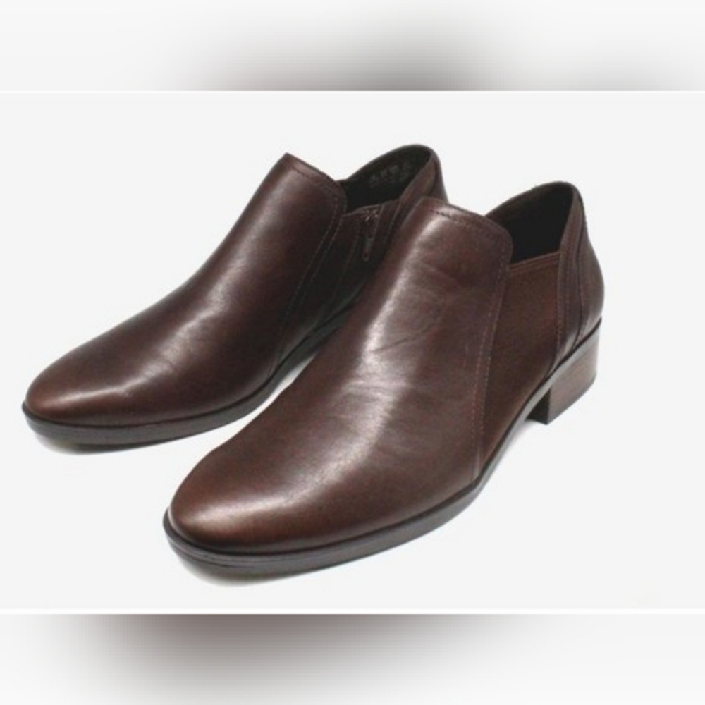 NATURALIZER Royal brown leather bootie sz 8 wide